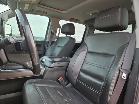 Used 2019 GMC Sierra 3500 Denali w/ Duramax Plus Package image 13