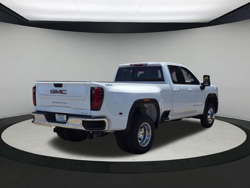 New 2026 GMC Sierra 3500 SLE w/ SLE Value Package AWD/4WD image 5