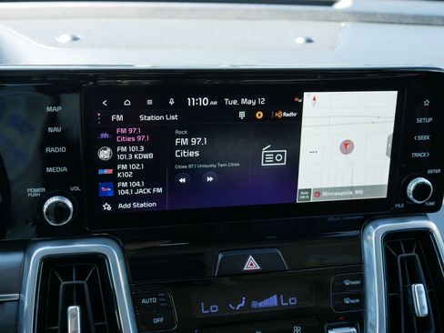 Certified 2023 Kia Sorento SX AWD/4WD image 16