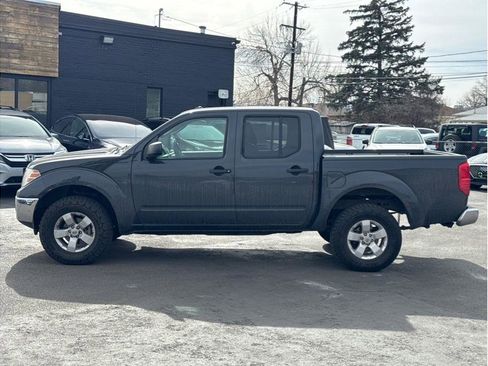 Used 2011 Nissan Frontier SV w/ SV Premium Utility Pkg image 2