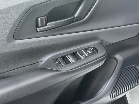 Used 2024 Toyota Prius LE FWD image 15