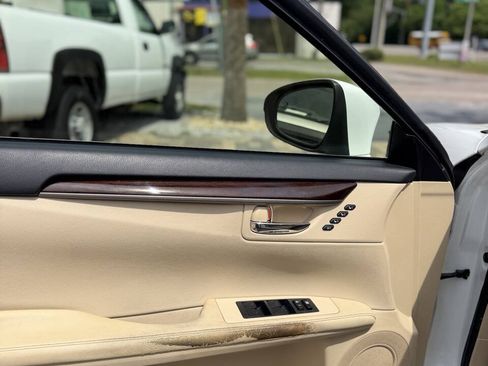 Used 2013 Lexus ES 350 w/ Luxury Pkg FWD image 13