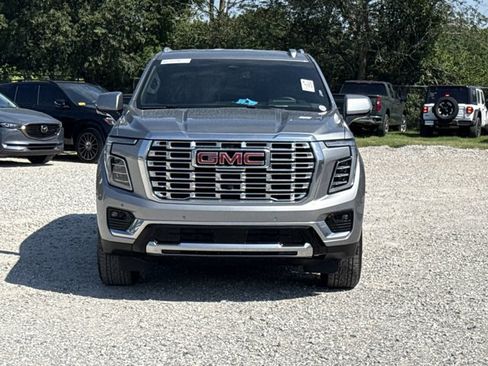 Used 2025 GMC Yukon Denali AWD/4WD image 2