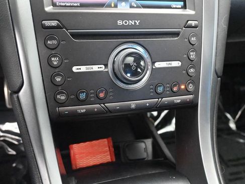 Used 2016 Ford Fusion Titanium image 31