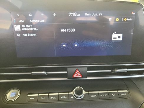 Used 2023 Hyundai Elantra SEL w/ Convenience Package FWD image 25