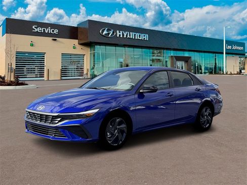 New 2026 Hyundai Elantra Sport image 2