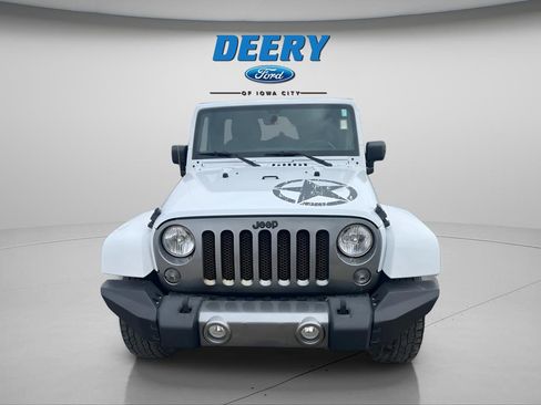 Used 2015 Jeep Wrangler Unlimited Sport AWD/4WD image 2