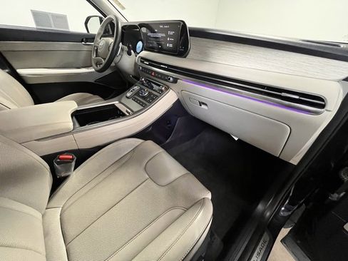 Used 2023 Hyundai Palisade Calligraphy image 10