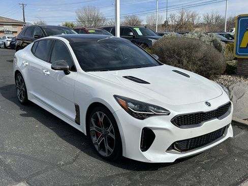 Used 2019 Kia Stinger GT2 image 1
