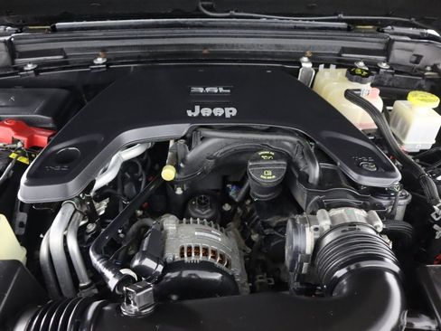 Used 2020 Jeep Gladiator Sport w/ Quick Order Package 24S image 17