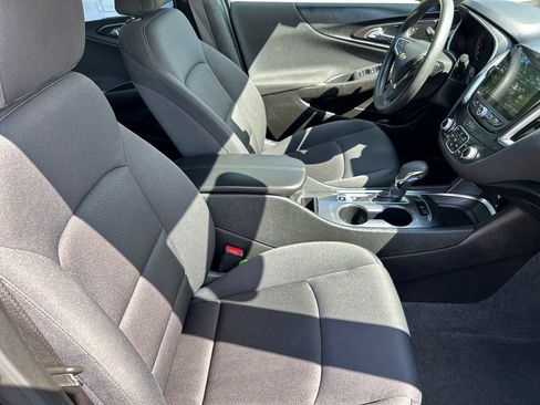 Used 2023 Chevrolet Malibu LT FWD image 13