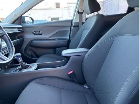 Used 2025 Hyundai Kona SEL image 27