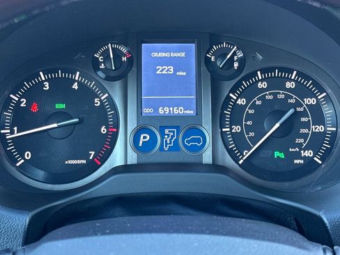 Used 2017 Lexus GX 460 Premium image 34