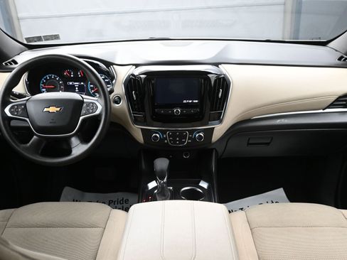 Used 2023 Chevrolet Traverse LS w/ Safety Package image 21