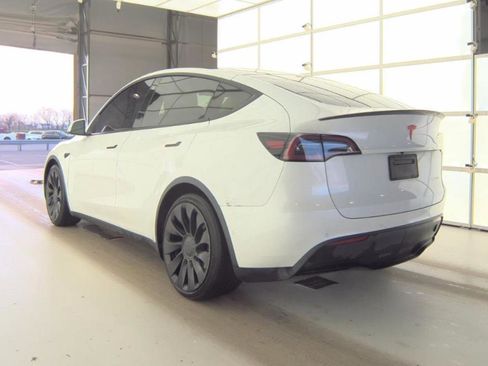 Used 2022 Tesla Model Y Performance image 4
