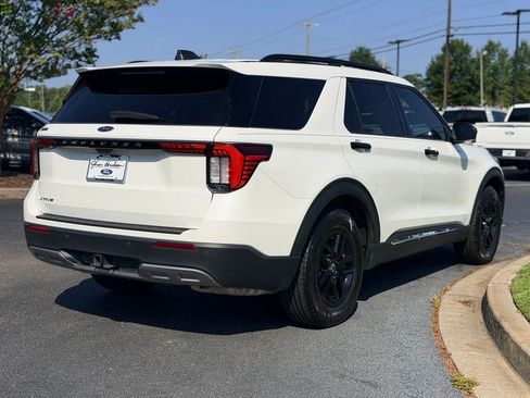 Certified 2025 Ford Explorer Active w/ Active Comfort Package RWD image 7