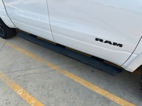 Used 2020 RAM 1500 Laramie AWD/4WD image 33