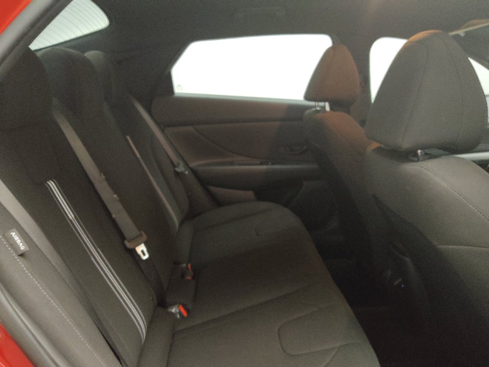 Used 2025 Hyundai Elantra Sport FWD image 19