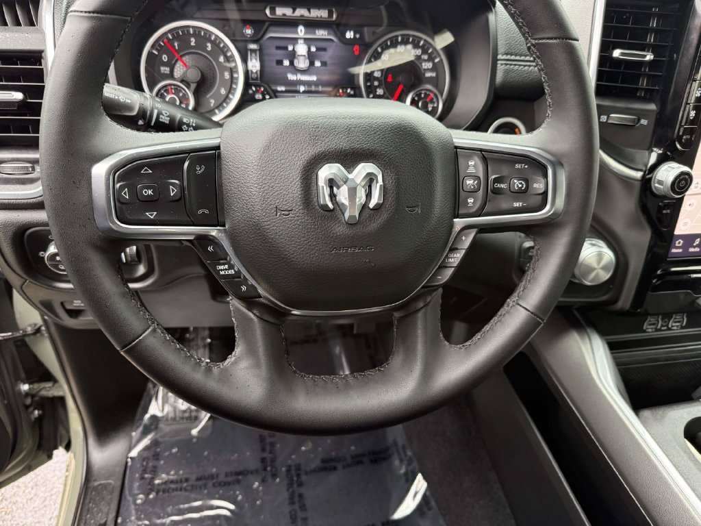 Used 2026 RAM 1500 Laramie AWD/4WD image 19