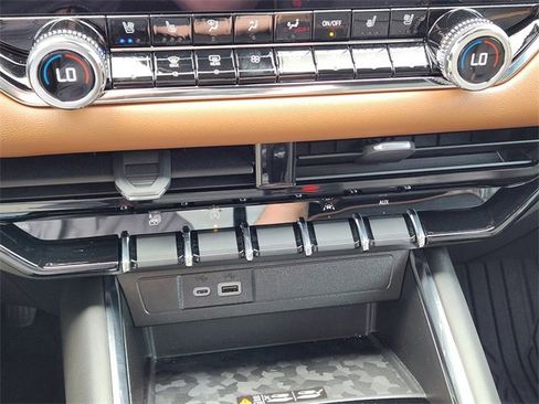 Used 2023 GMC Canyon AT4 w/ AT4 Premium Package image 19