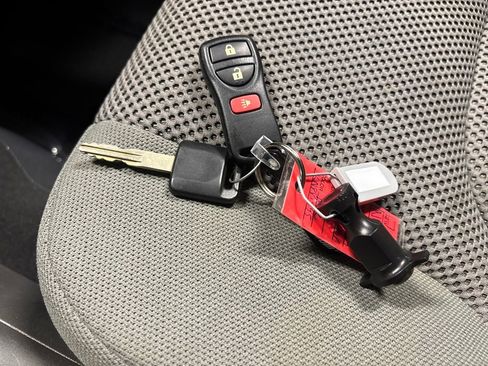 Used 2019 Nissan Frontier SV image 33