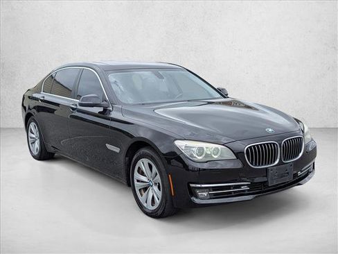 Used 2015 BMW 740Li xDrive image 3