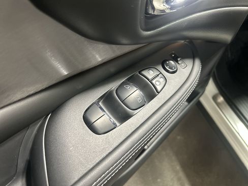 Used 2023 Nissan Murano SL w/ SL Moonroof Package image 25