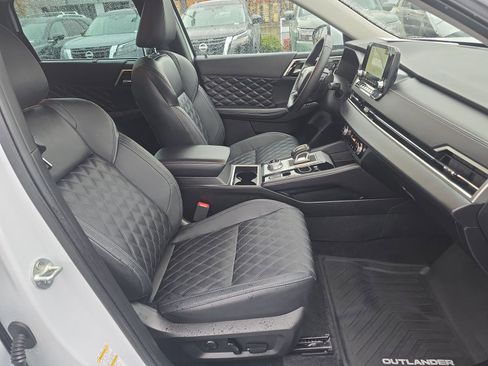 Used 2023 Mitsubishi Outlander SEL image 30