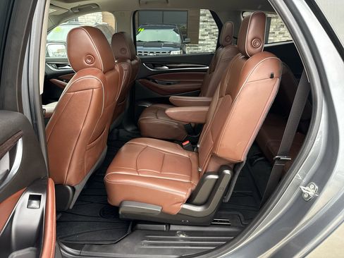 Used 2018 Buick Enclave Avenir image 10