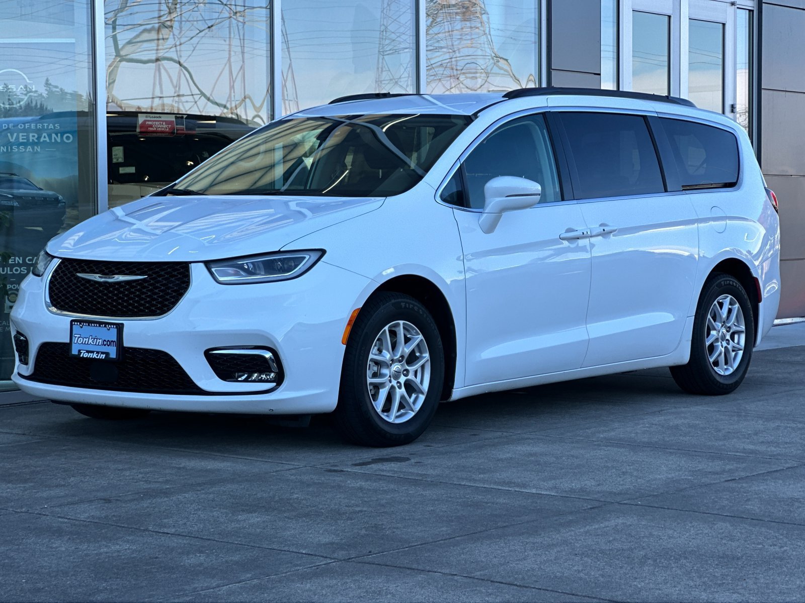 Used 2022 Chrysler Pacifica Touring-L FWD image 8