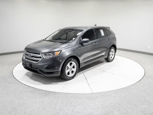 Used 2018 Ford Edge SE FWD image 30