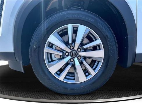 New 2026 Nissan Pathfinder SL FWD image 12