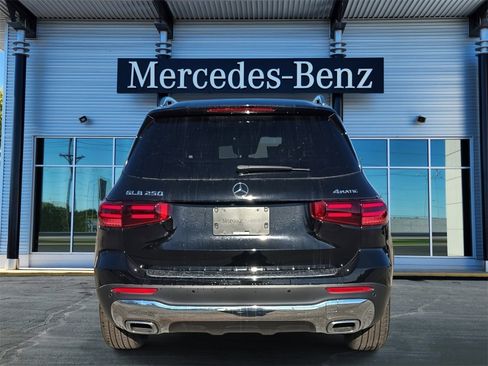 New 2026 Mercedes-Benz GLB 250 4MATIC image 5