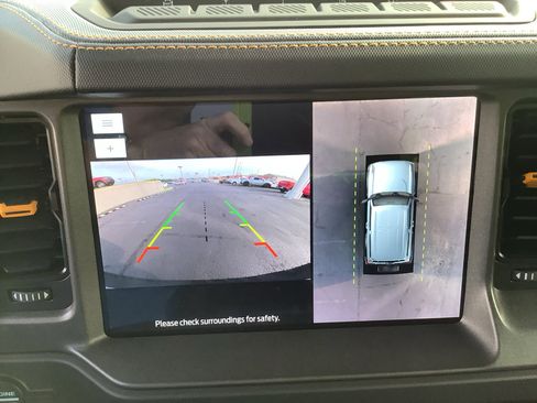 Used 2024 Ford Bronco Badlands image 19