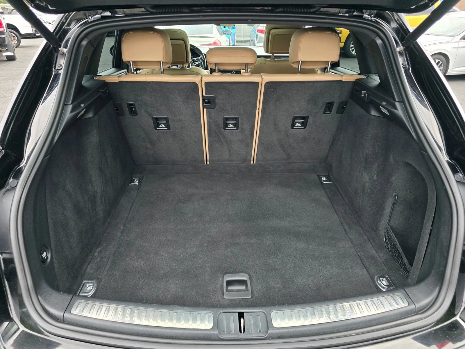 Used 2019 Porsche Macan AWD/4WD image 15