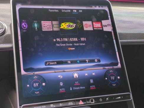 Used 2025 Mercedes-Benz S 63 AMG S image 23