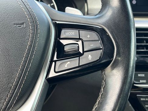 Used 2018 BMW 530i xDrive AWD/4WD image 30