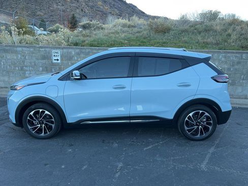 Used 2022 Chevrolet Bolt EUV Premier w/ Super Cruise Package image 4