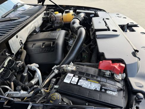 Used 2016 Ford Expedition XL image 38