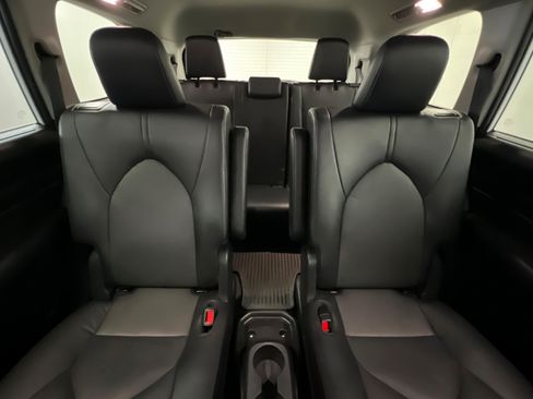 Used 2024 Toyota Grand Highlander AWD Hybrid image 27