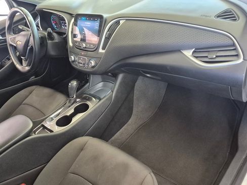 Used 2019 Chevrolet Malibu RS FWD image 20