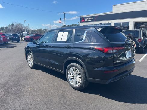 Used 2024 Mitsubishi Outlander ES image 5