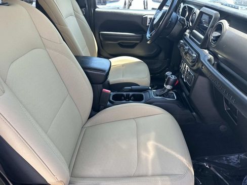 Used 2023 Jeep Wrangler Unlimited w/ Cold Weather Group AWD/4WD image 13