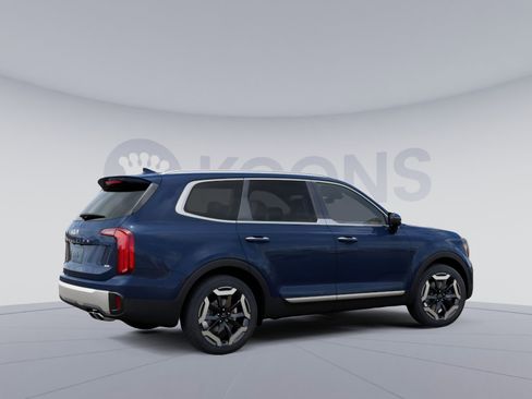 New 2025 Kia Telluride S image 8