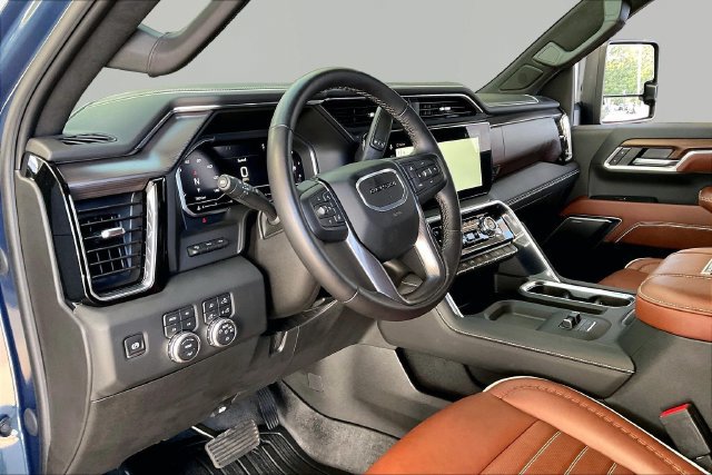 Used 2025 GMC Sierra 2500 Denali Ultimate AWD/4WD image 12