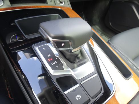 Certified 2023 Audi Q5 2.0T Premium w/ Convenience Package AWD/4WD image 13