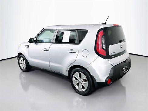 Used 2016 Kia Soul Base image 5
