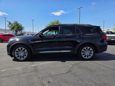 Certified 2026 Ford Explorer Platinum RWD image 3