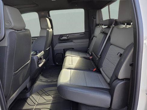 New 2026 Chevrolet Silverado 2500 ZR2 w/ LPO, Dark Essentials Package image 15