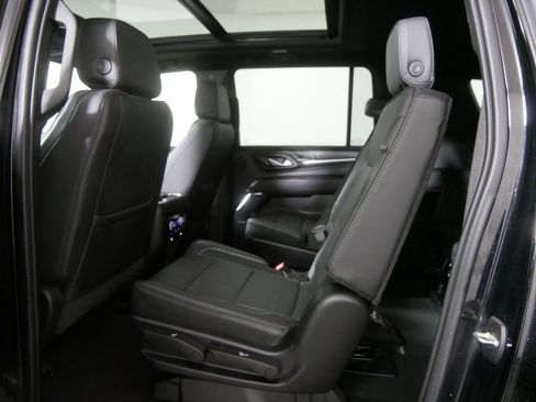 Used 2024 GMC Yukon XL Denali AWD/4WD image 23